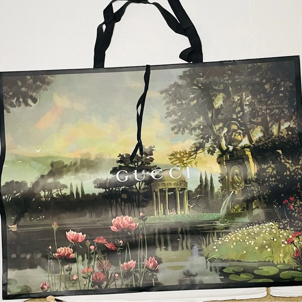 GUCCI Extra Large Shopping Bag Gift Bag 34x25 EMPTY BAG Limited Edition Bag - Picture 1 of 8